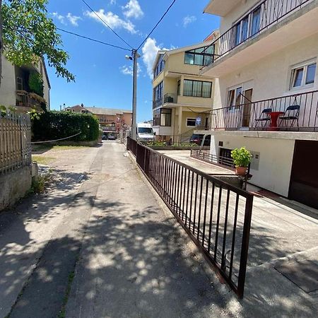 Apartments Zrinusic Kastela Exterior photo